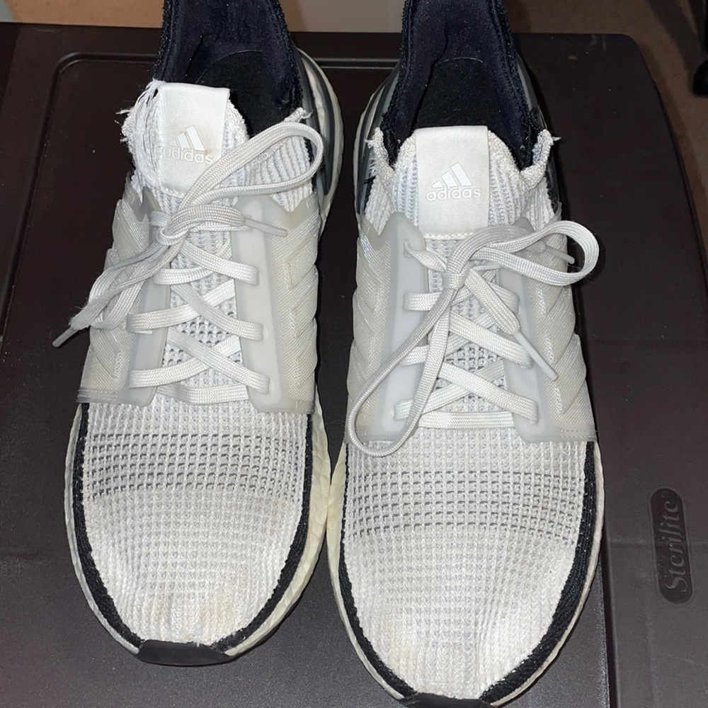 Men’s Adidas White Ultraboost 19 size 10
